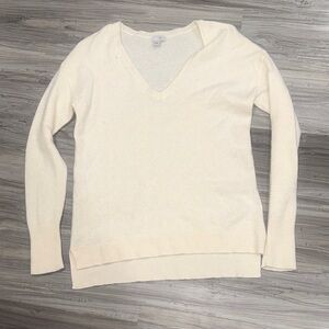 Halogen Cashmere Soft Cream V-Neck Sweater